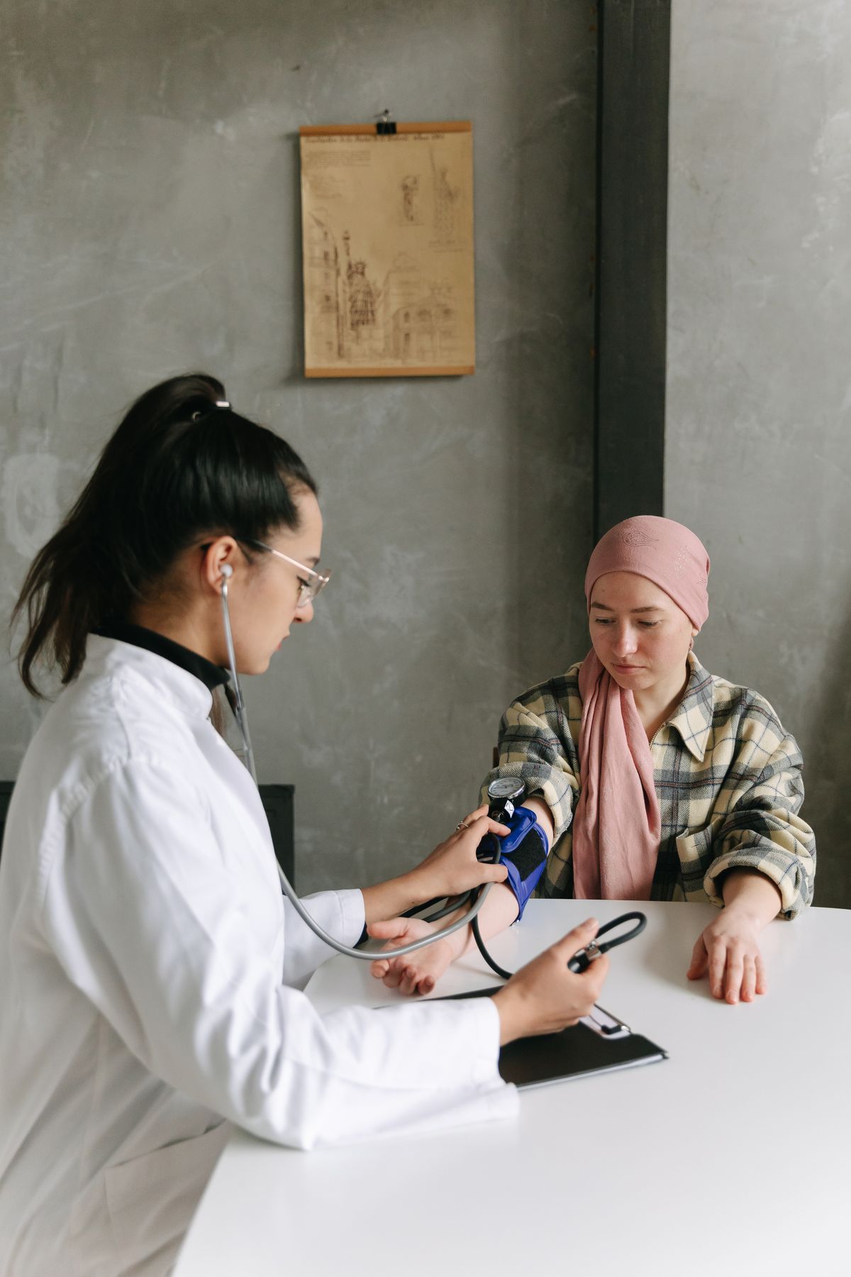 Illustrative consultation in a clinical setting