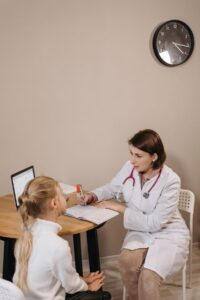 Illustrative consultation in a clinical setting